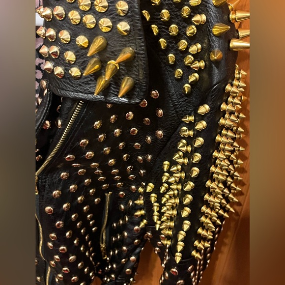 Gold stud jacket - Picture 4 of 6